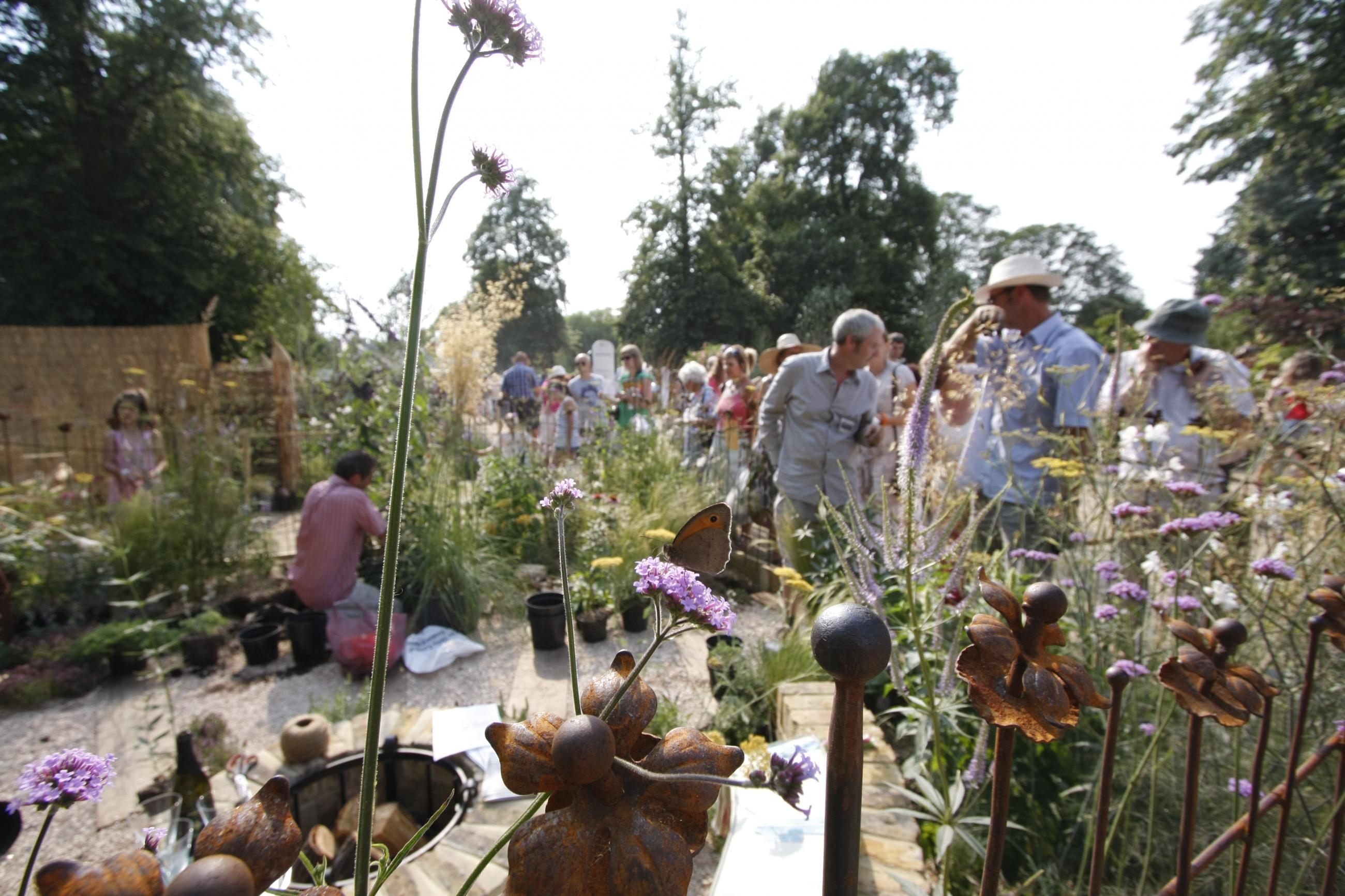 Växtförsäljning på Hampton Court Palace Flower Show